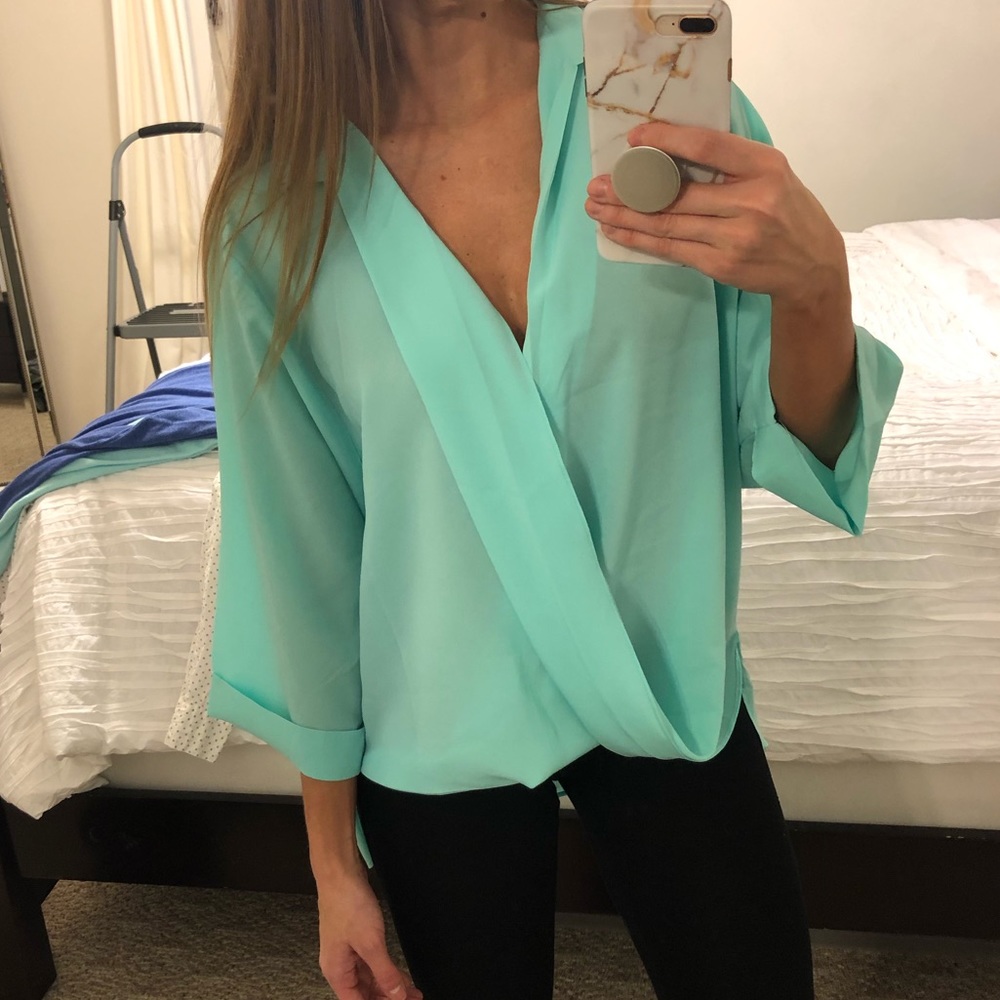 Mint deep V collared blouse